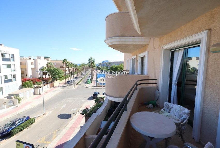Odsprzedaż - Apartament -
ORIHUELA COSTA - CABO ROIG