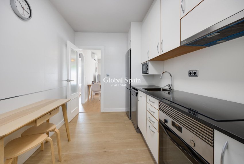 Odsprzedaż - Apartament -
ORIHUELA COSTA - CAMPOAMOR