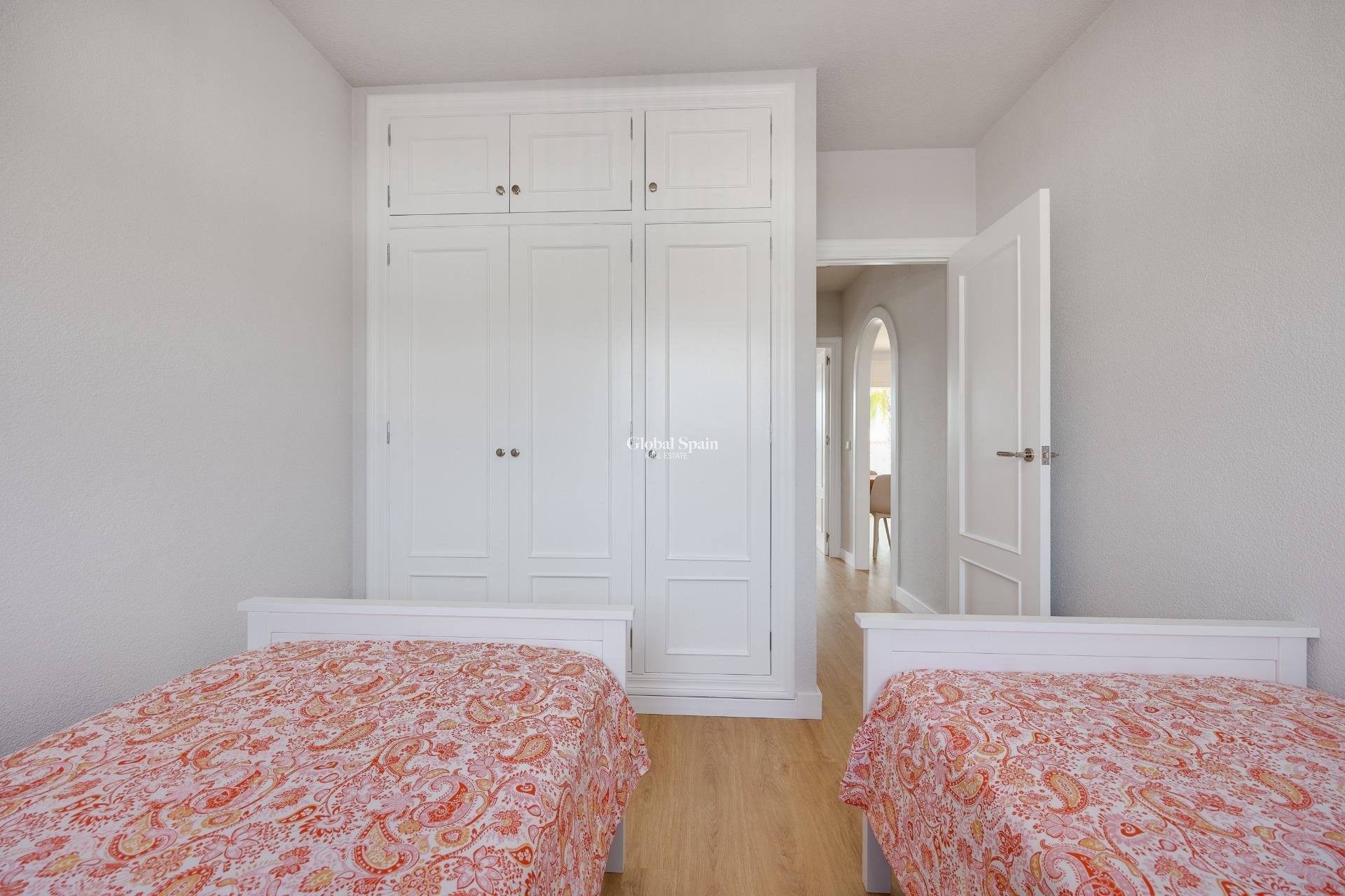 Odsprzedaż - Apartament -
ORIHUELA COSTA - CAMPOAMOR