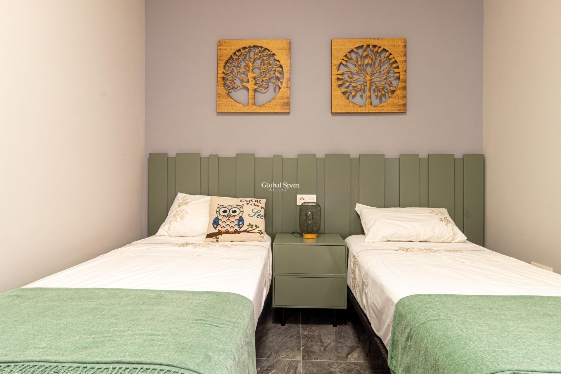 Odsprzedaż - Apartament -
ORIHUELA COSTA - La Florida