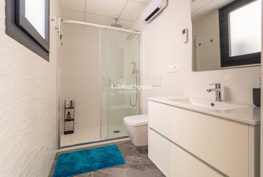 Odsprzedaż - Apartament -
ORIHUELA COSTA - La Florida