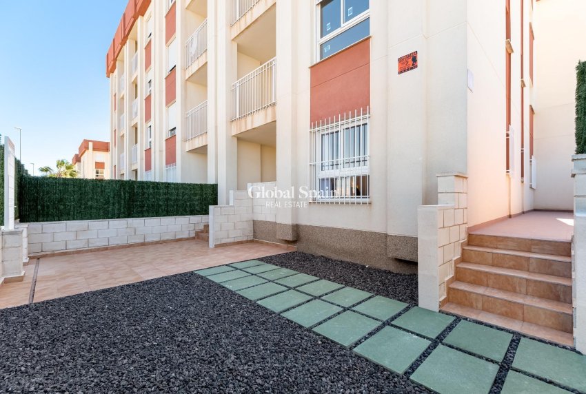 Odsprzedaż - Apartament -
ORIHUELA COSTA - La Regia