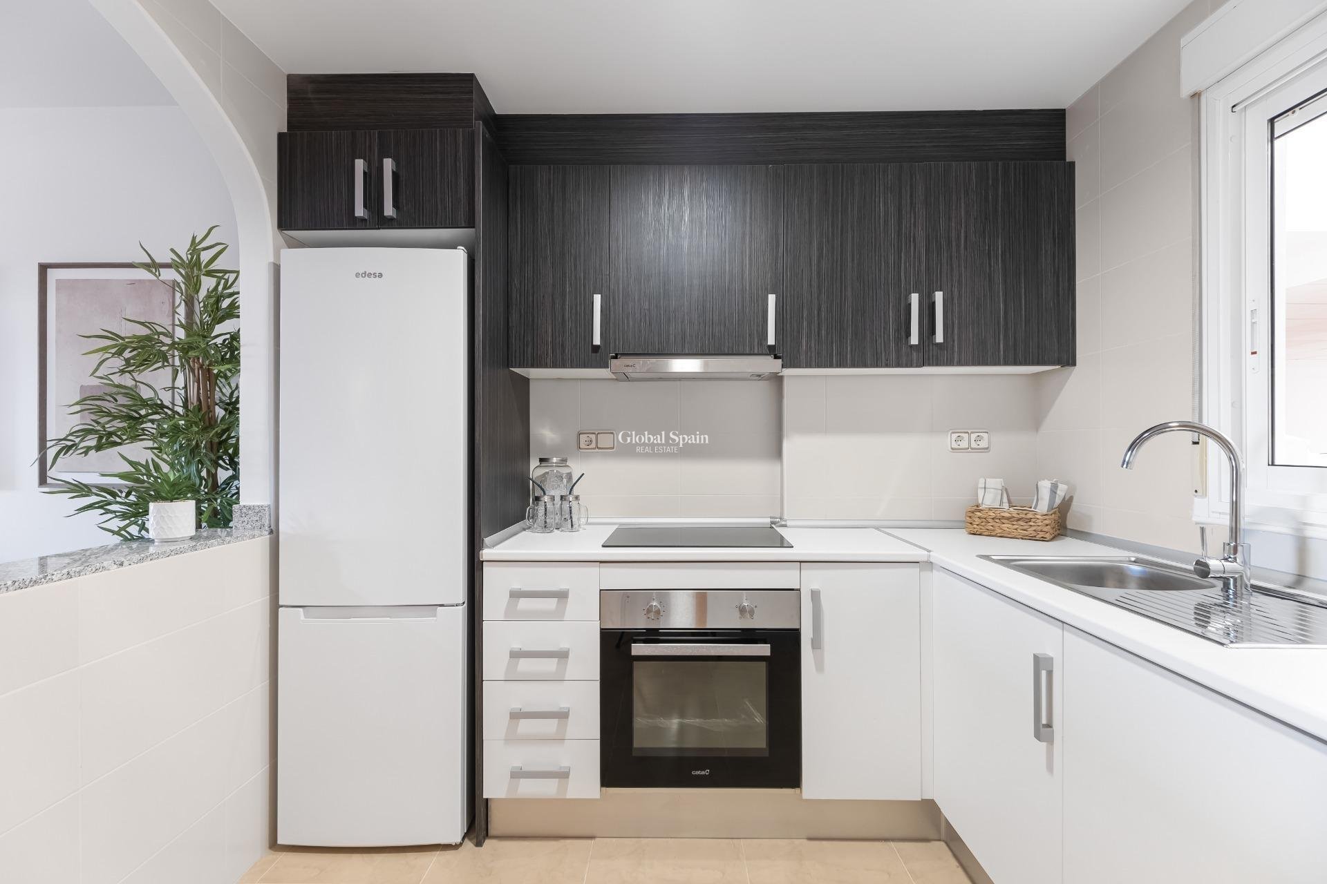 Odsprzedaż - Apartament -
ORIHUELA COSTA - La Regia