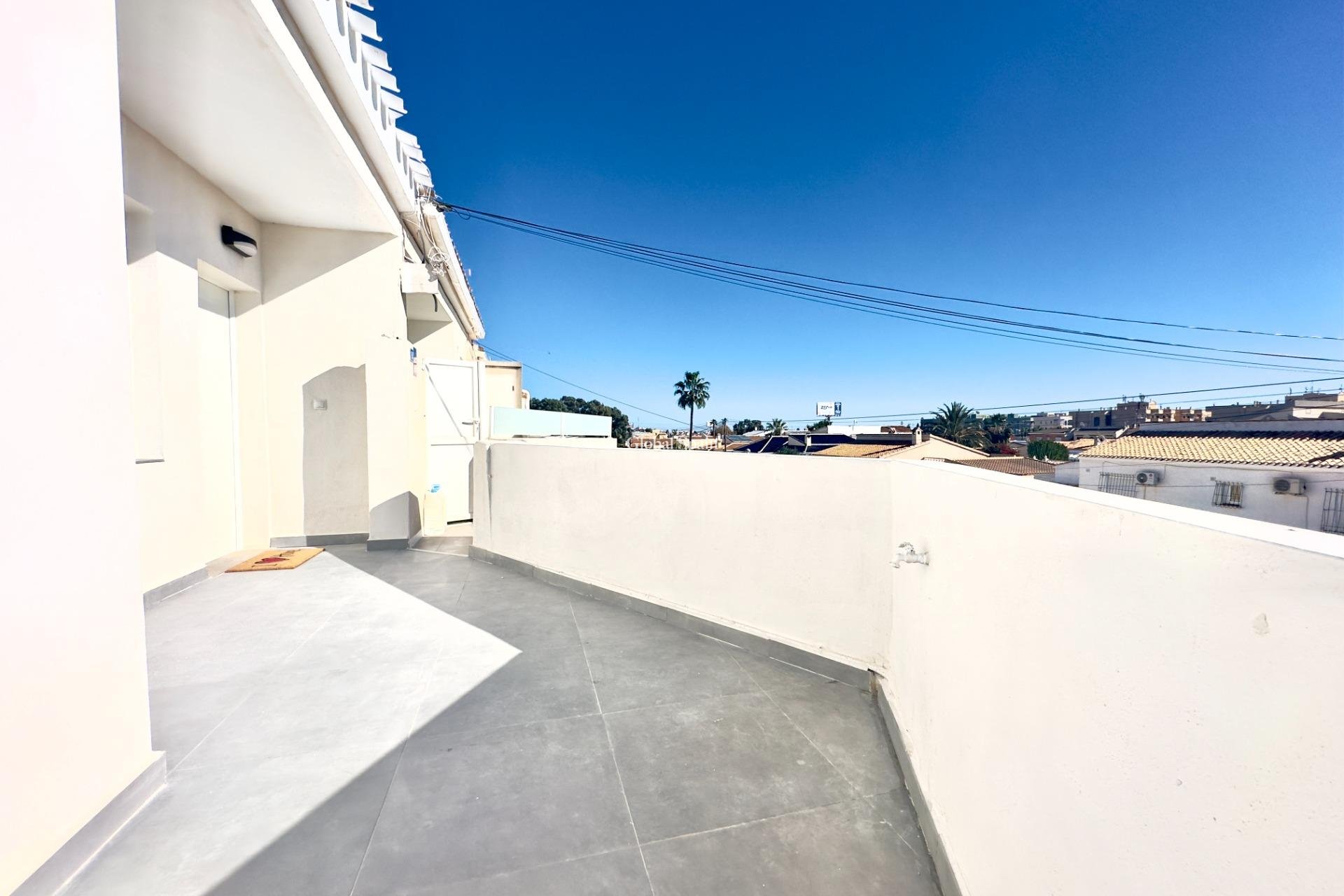 Odsprzedaż - Apartament -
ORIHUELA COSTA - La Regia