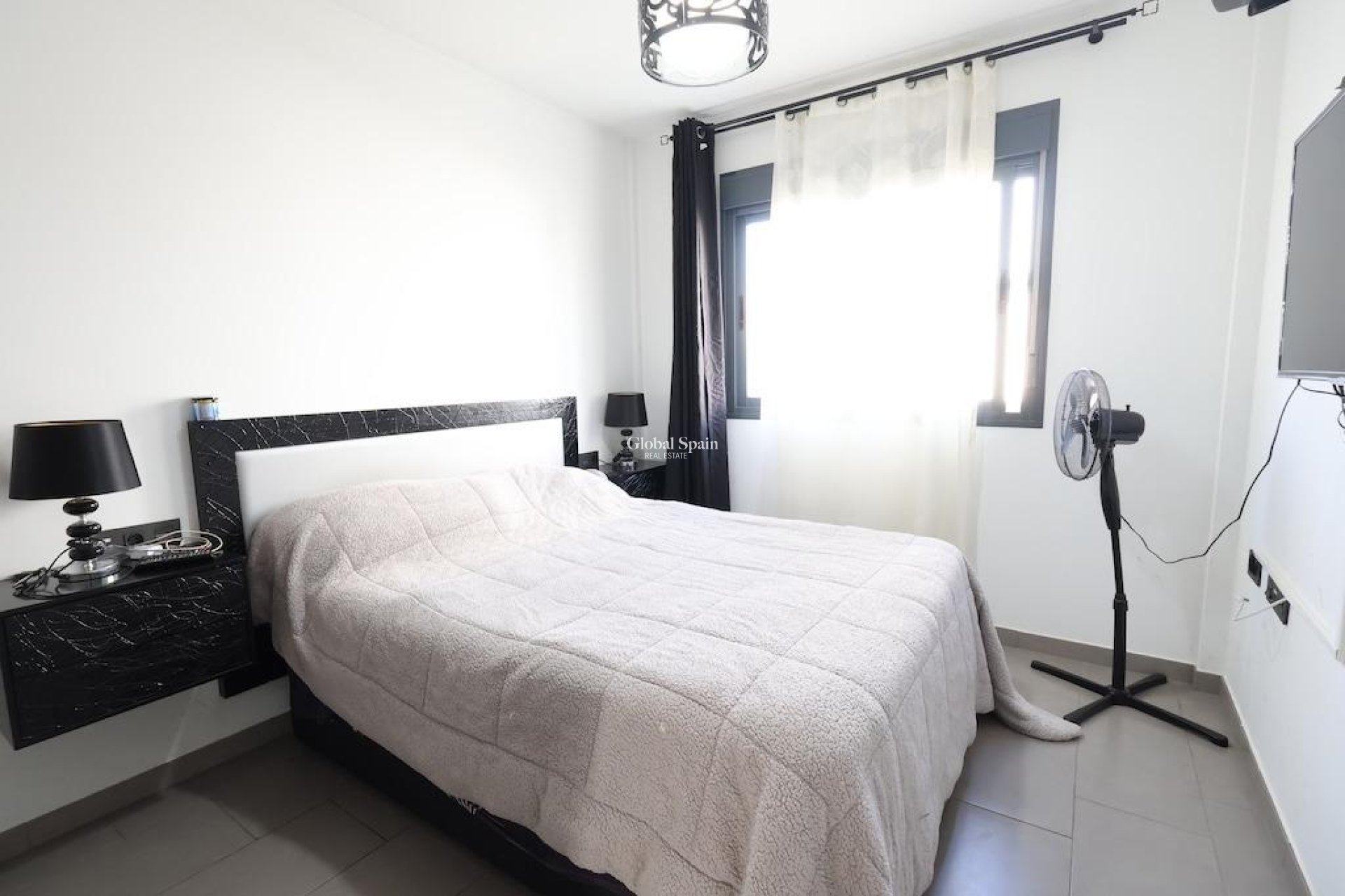 Odsprzedaż - Apartament -
ORIHUELA COSTA - La Zenia