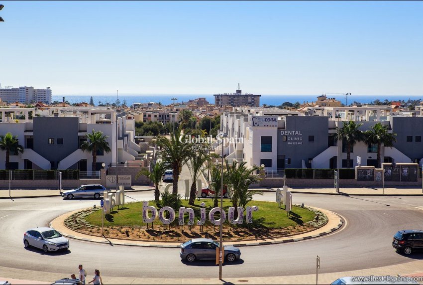 Odsprzedaż - Apartament -
ORIHUELA COSTA - La Zenia