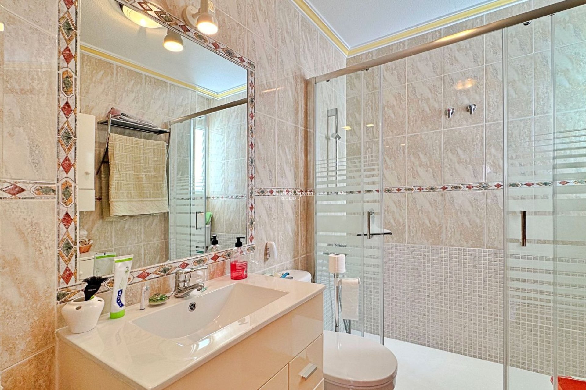 Odsprzedaż - Apartament -
ORIHUELA COSTA - La Zenia