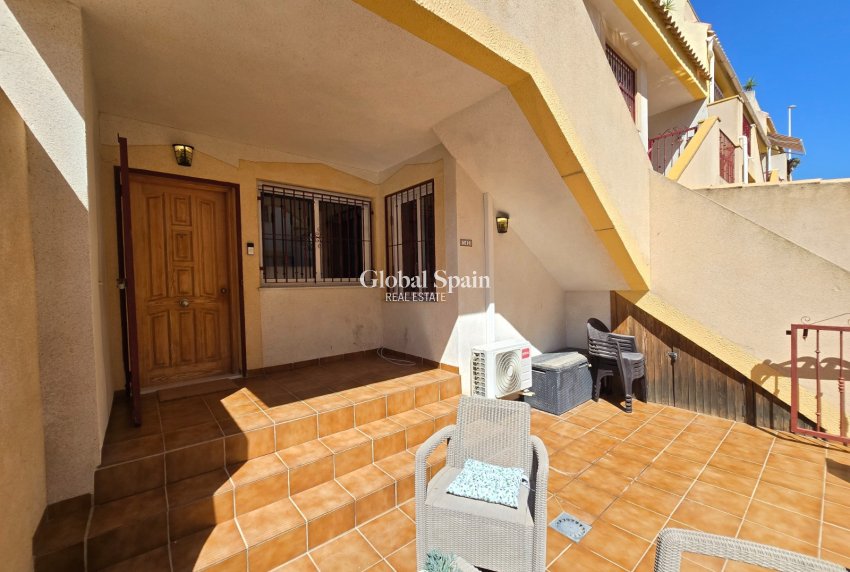 Odsprzedaż - Apartament -
ORIHUELA COSTA - La Zenia