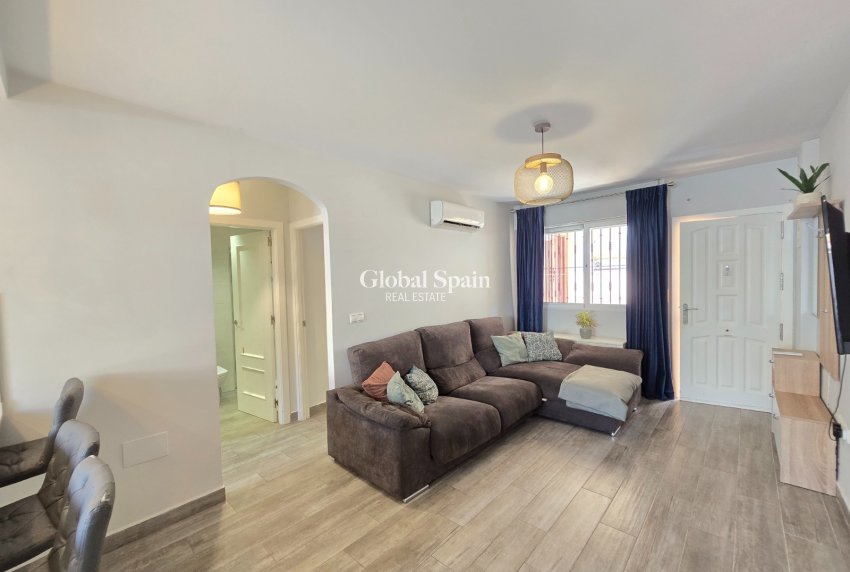 Odsprzedaż - Apartament -
ORIHUELA COSTA - La Zenia