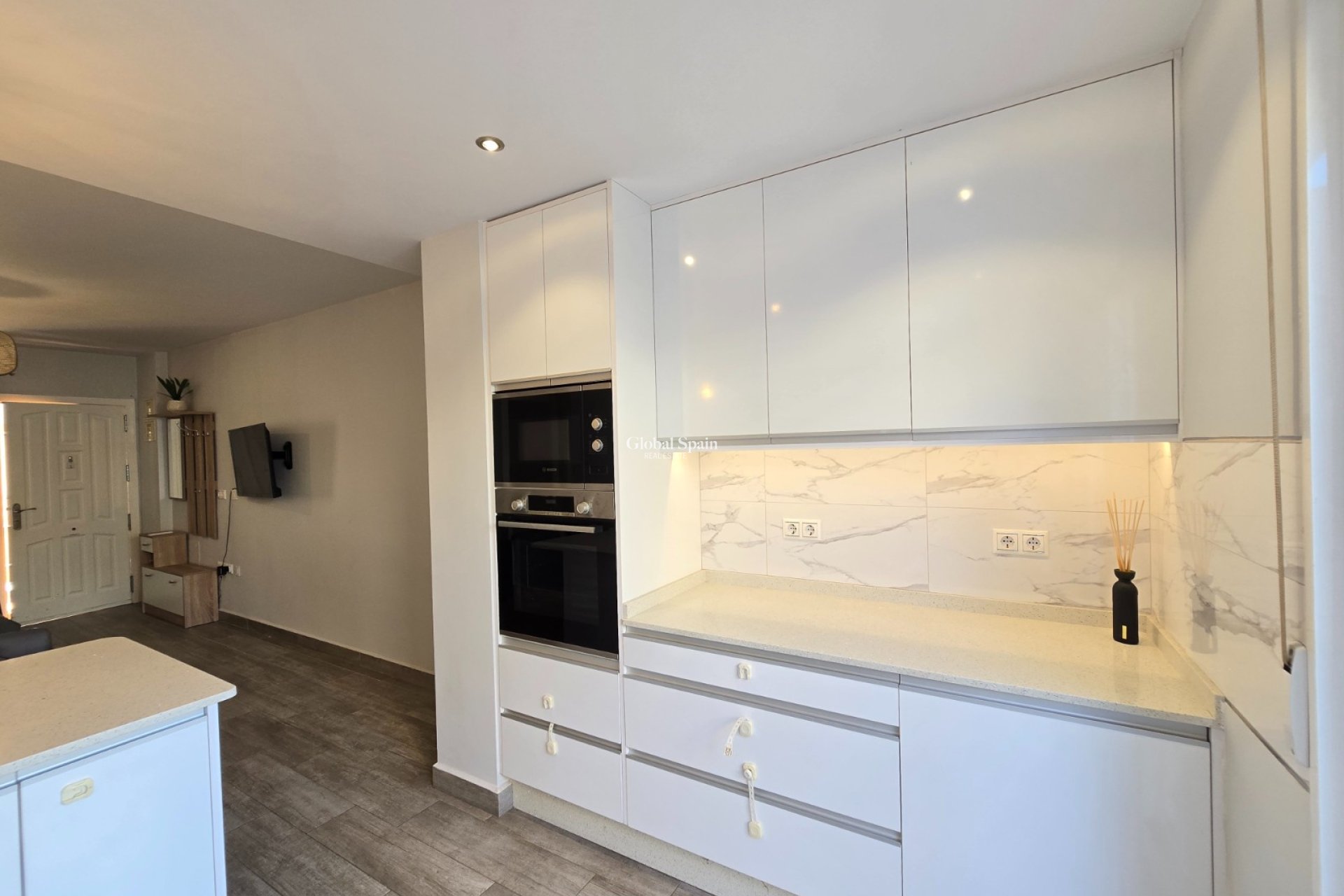 Odsprzedaż - Apartament -
ORIHUELA COSTA - La Zenia