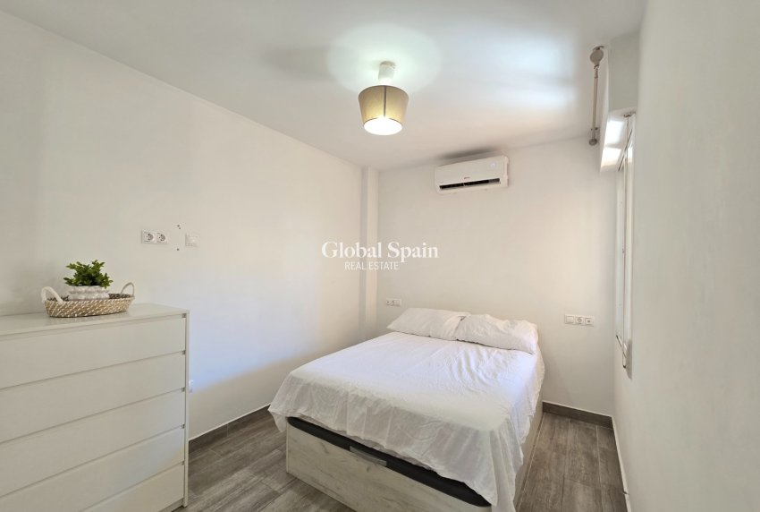 Odsprzedaż - Apartament -
ORIHUELA COSTA - La Zenia