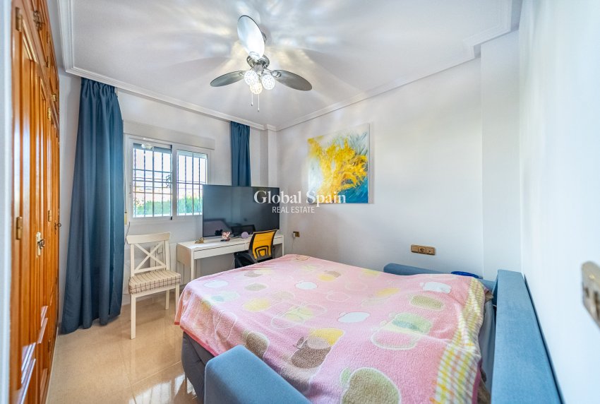 Odsprzedaż - Apartament -
ORIHUELA COSTA - Lomas de Cabo Roig