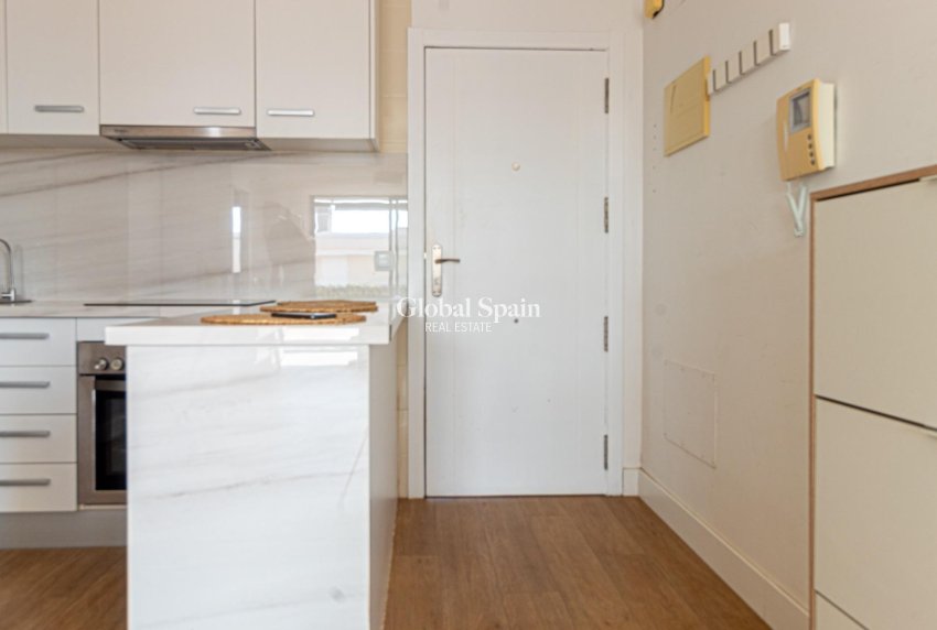 Odsprzedaż - Apartament -
ORIHUELA COSTA - Los Dolses