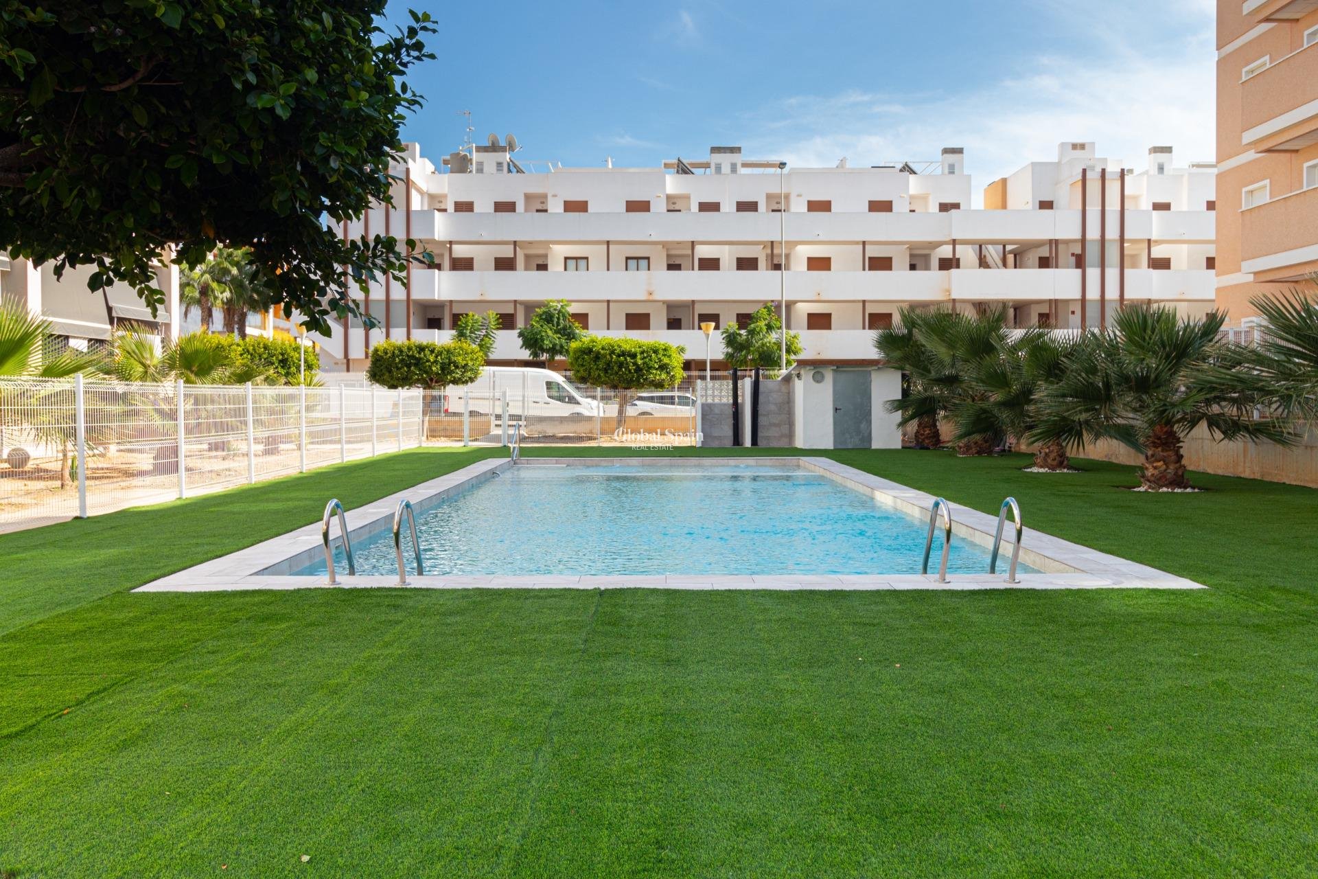Odsprzedaż - Apartament -
ORIHUELA COSTA - Los Dolses