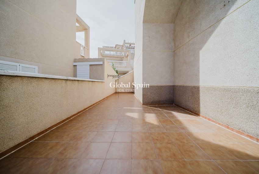 Odsprzedaż - Apartament -
ORIHUELA COSTA - Playa Flamenca