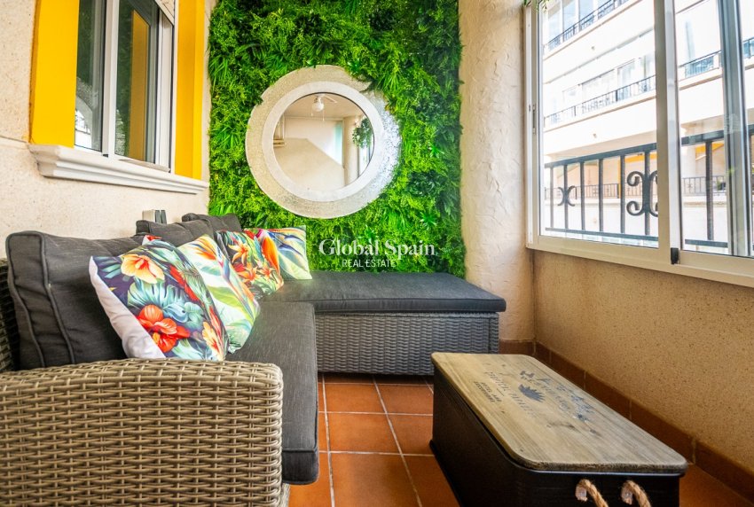 Odsprzedaż - Apartament -
ORIHUELA COSTA - Punta Prima