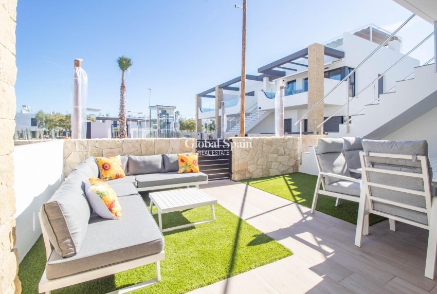 Odsprzedaż - Apartament -
ORIHUELA COSTA - Punta Prima