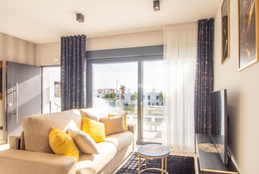 Odsprzedaż - Apartament -
ORIHUELA COSTA - Punta Prima