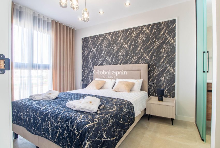 Odsprzedaż - Apartament -
ORIHUELA COSTA - Punta Prima