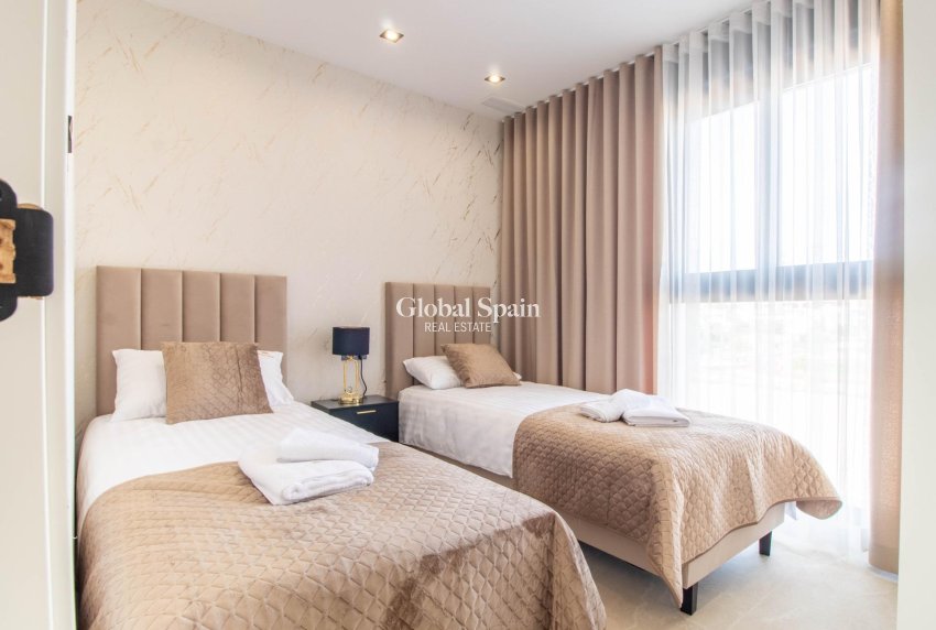 Odsprzedaż - Apartament -
ORIHUELA COSTA - Punta Prima