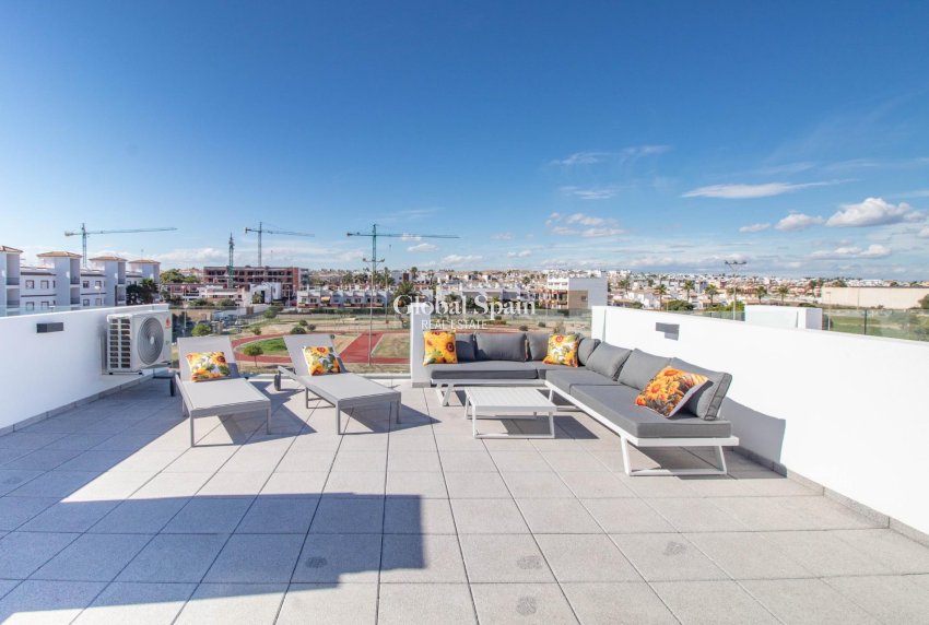 Odsprzedaż - Apartament -
ORIHUELA COSTA - Punta Prima