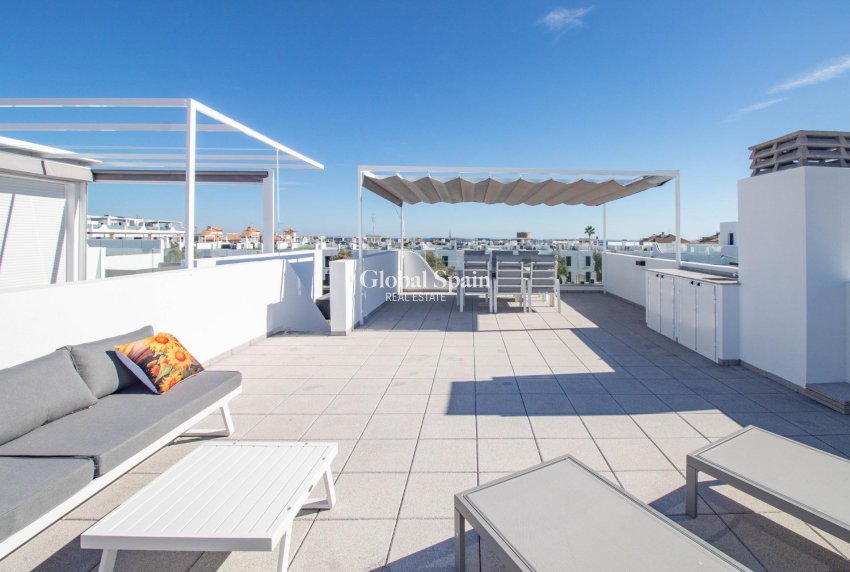 Odsprzedaż - Apartament -
ORIHUELA COSTA - Punta Prima