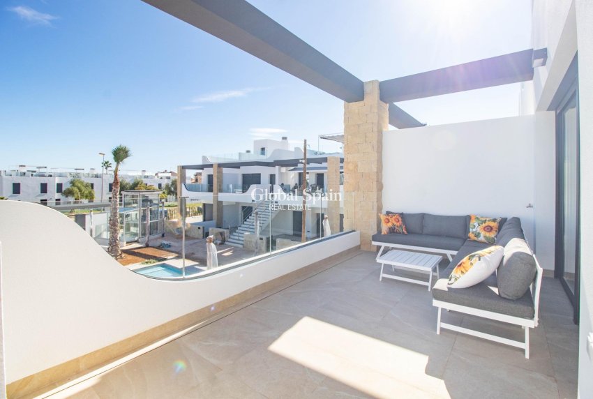 Odsprzedaż - Apartament -
ORIHUELA COSTA - Punta Prima