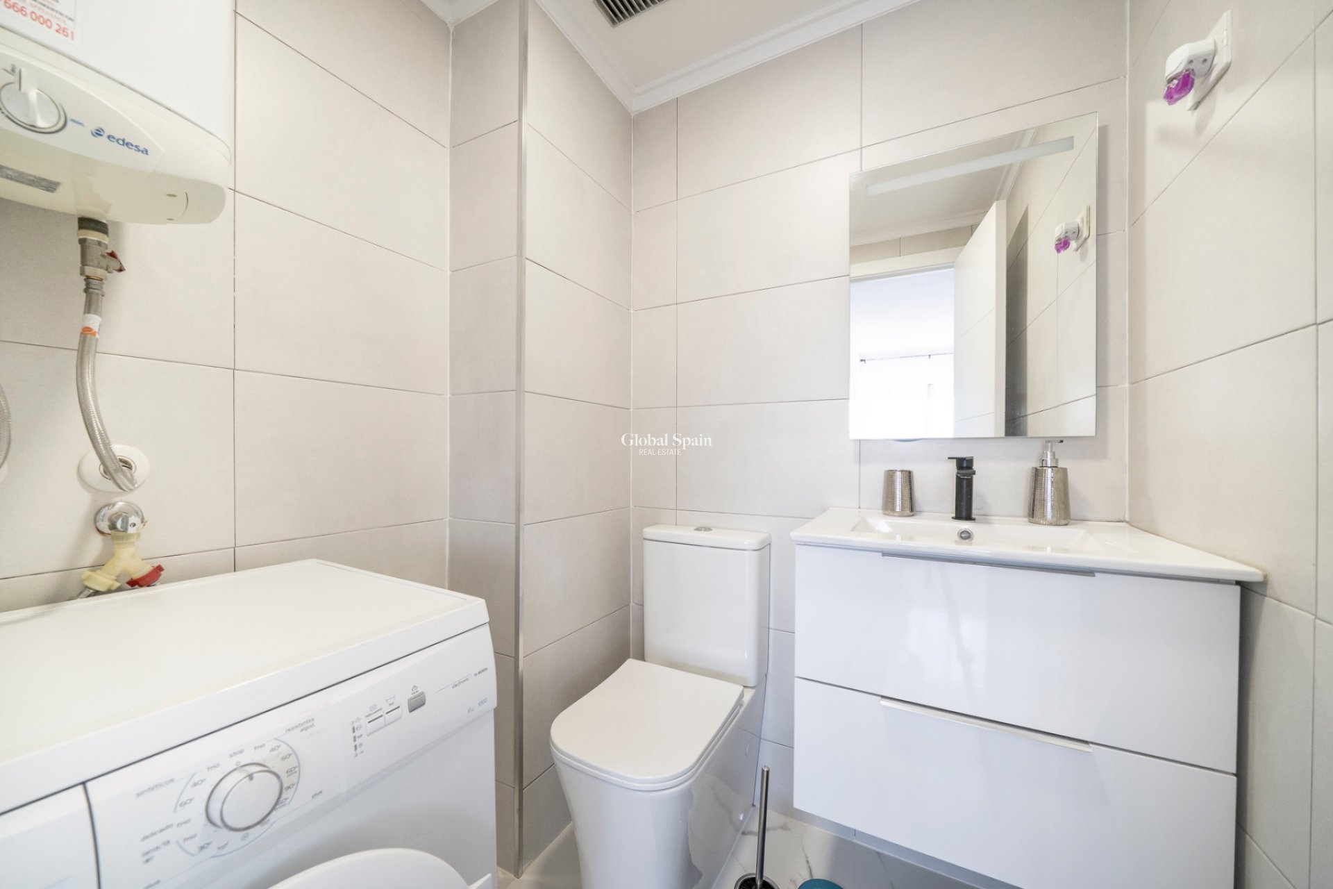 Odsprzedaż - Apartament -
ORIHUELA COSTA - Punta Prima