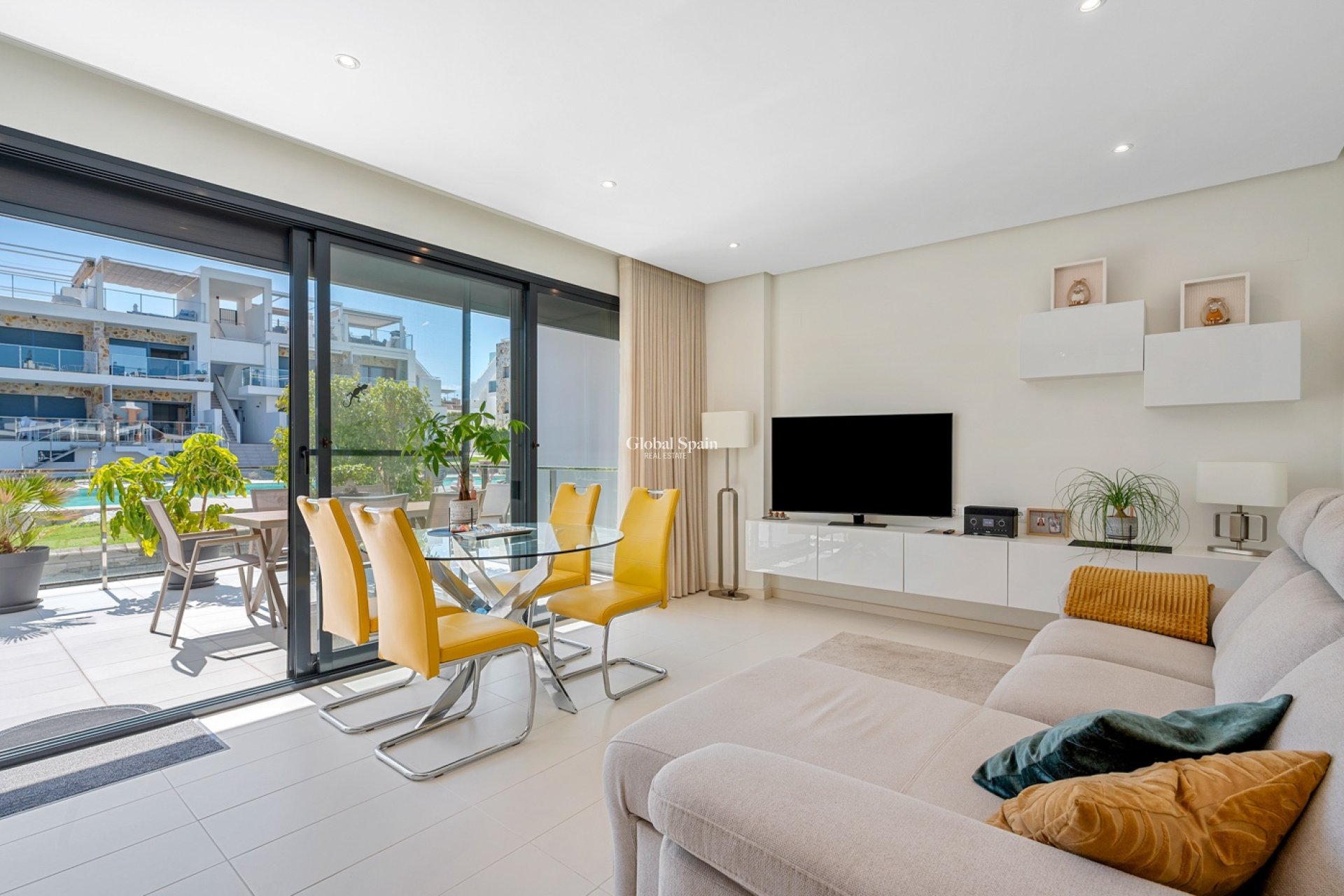 Odsprzedaż - Apartament -
ORIHUELA COSTA - Punta Prima