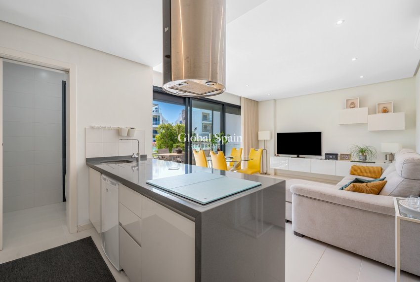 Odsprzedaż - Apartament -
ORIHUELA COSTA - Punta Prima