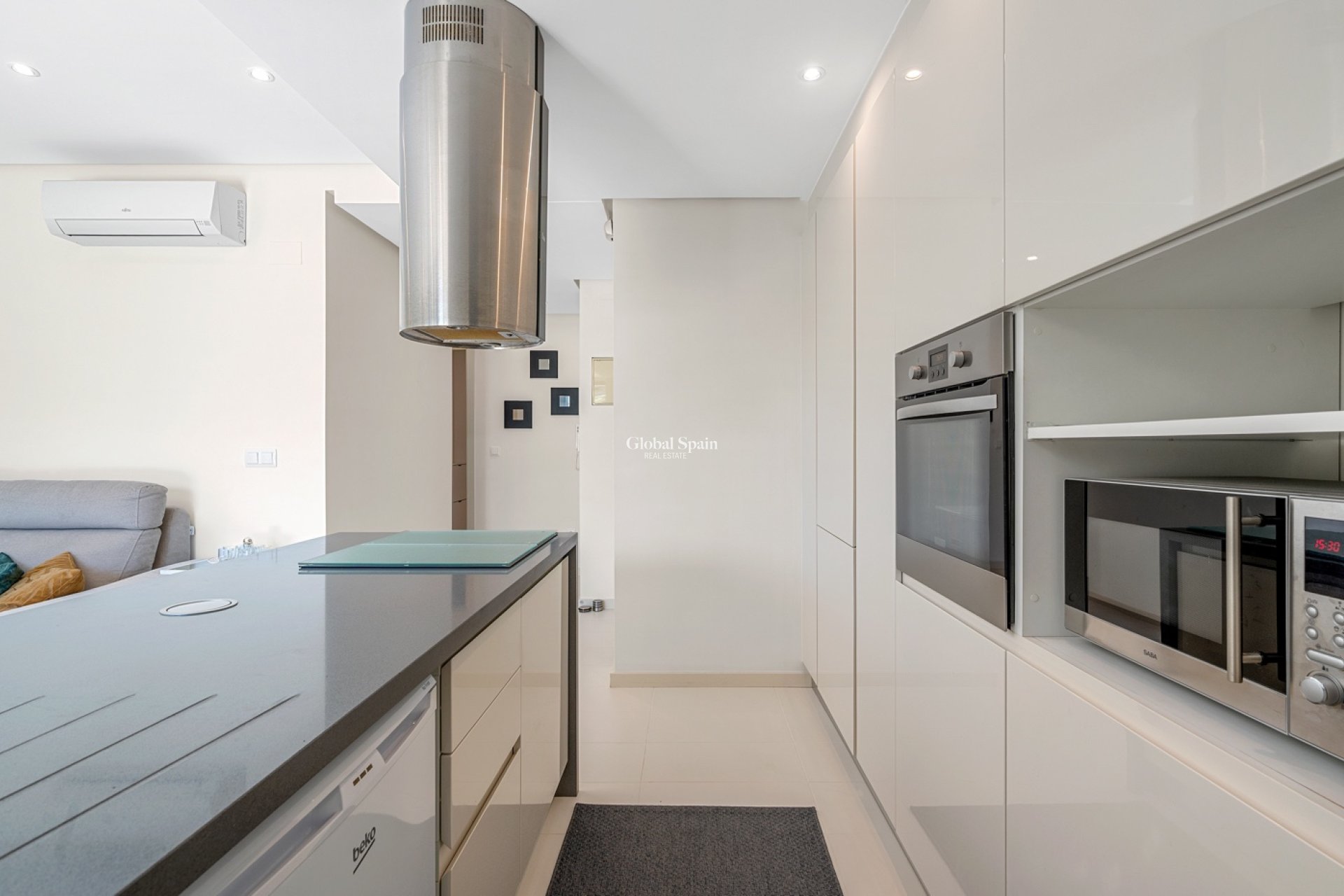 Odsprzedaż - Apartament -
ORIHUELA COSTA - Punta Prima