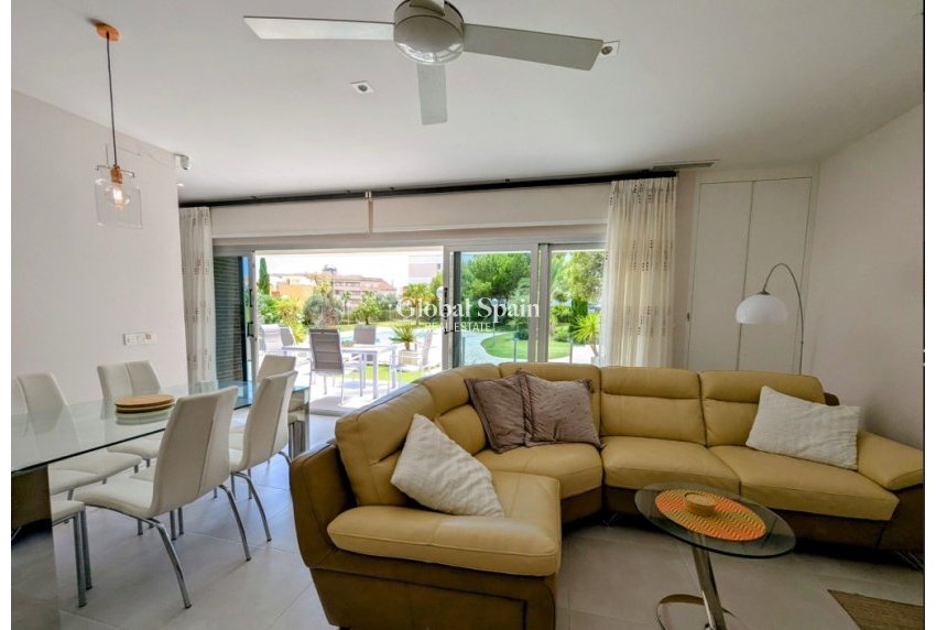 Odsprzedaż - Apartament -
ORIHUELA COSTA - VILLAMARTÍN