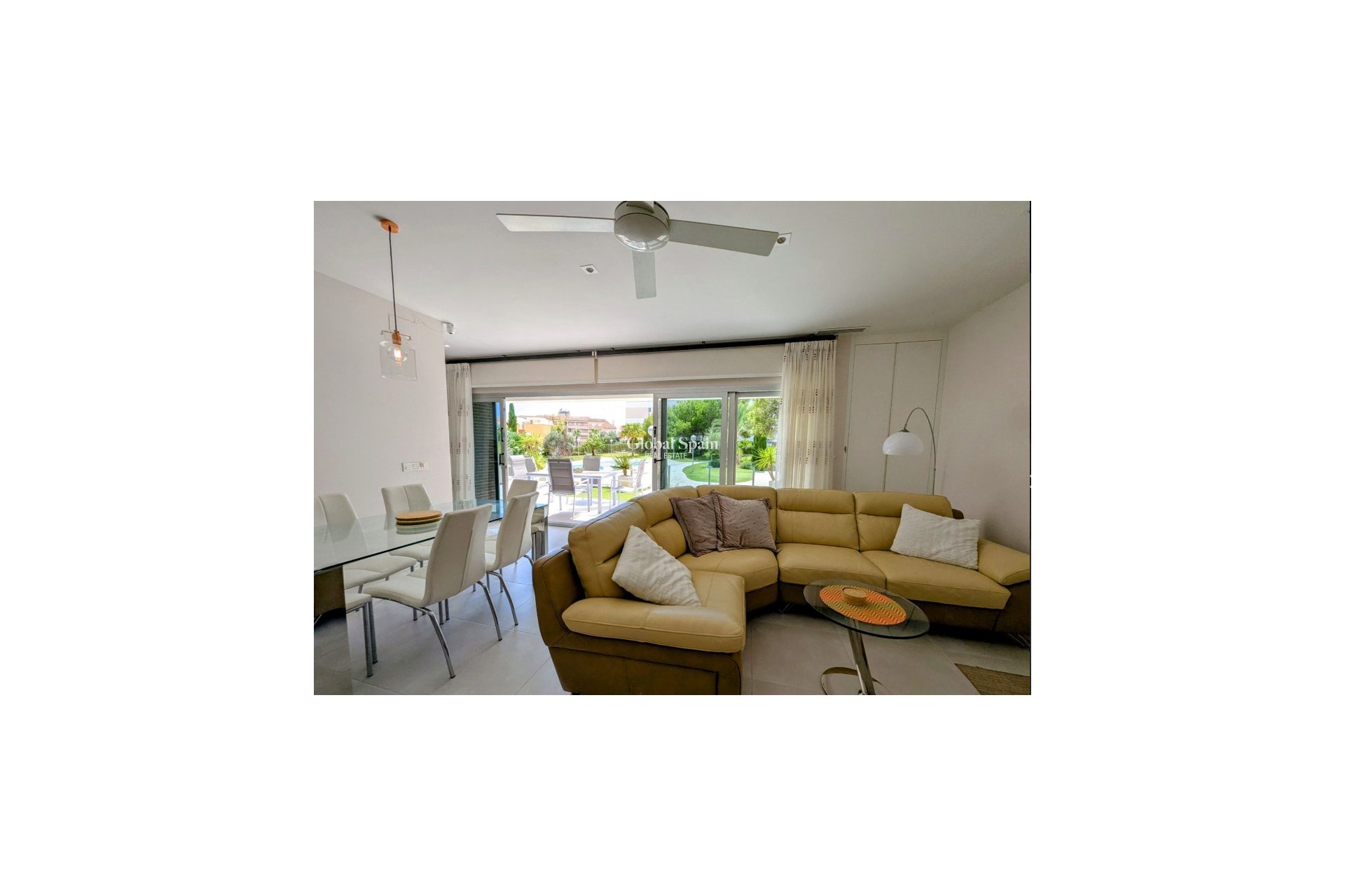 Odsprzedaż - Apartament -
ORIHUELA COSTA - VILLAMARTÍN