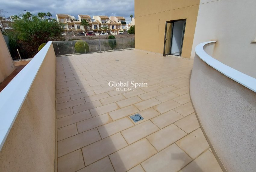 Odsprzedaż - Apartament -
ORIHUELA COSTA - VILLAMARTÍN