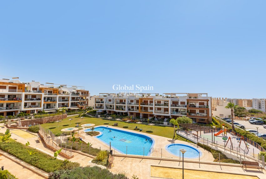 Odsprzedaż - Apartament -
ORIHUELA COSTA - VILLAMARTÍN