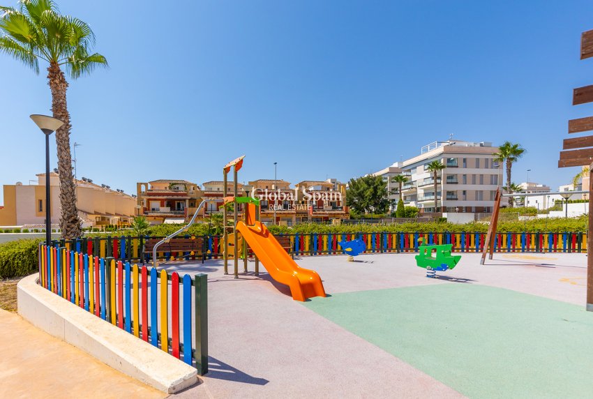 Odsprzedaż - Apartament -
ORIHUELA COSTA - VILLAMARTÍN