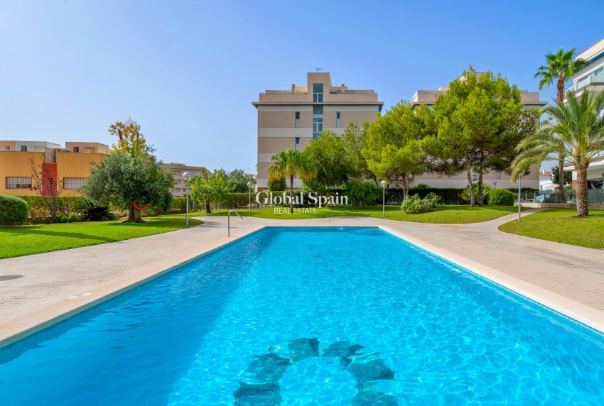 Odsprzedaż - Apartament -
ORIHUELA COSTA - VILLAMARTÍN