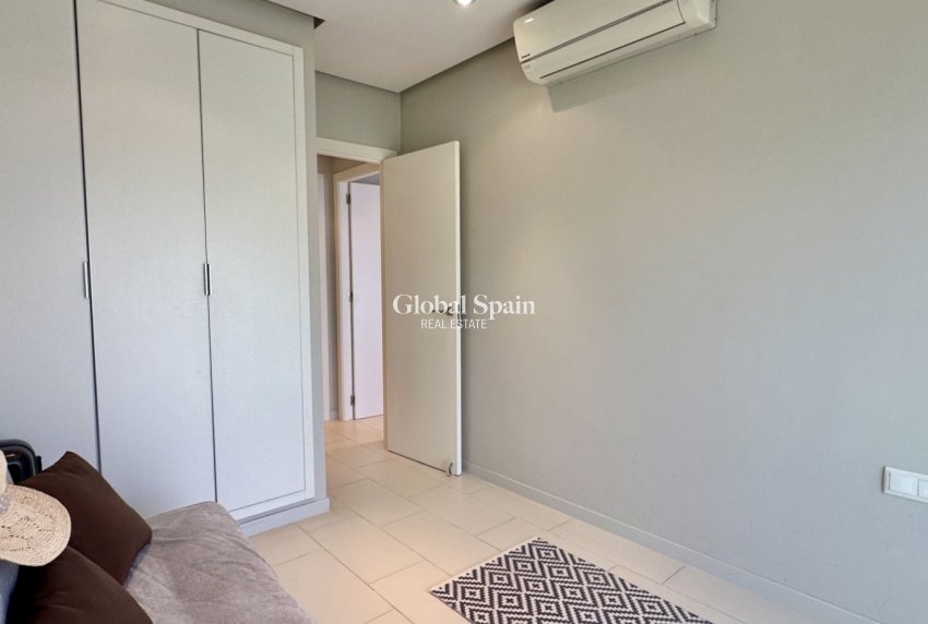 Odsprzedaż - Apartament -
ORIHUELA COSTA - VILLAMARTÍN
