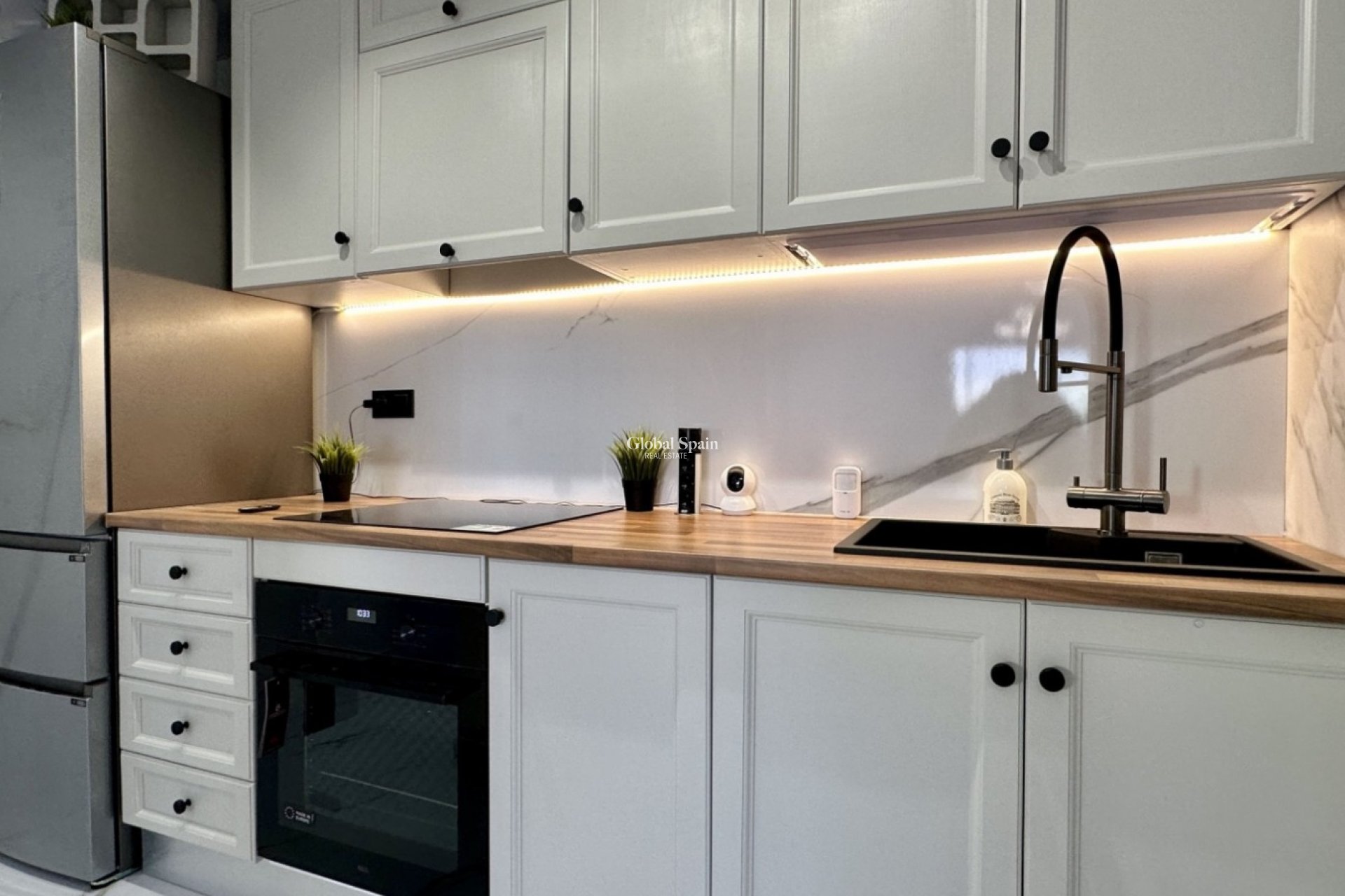 Odsprzedaż - Apartament -
ORIHUELA COSTA - 