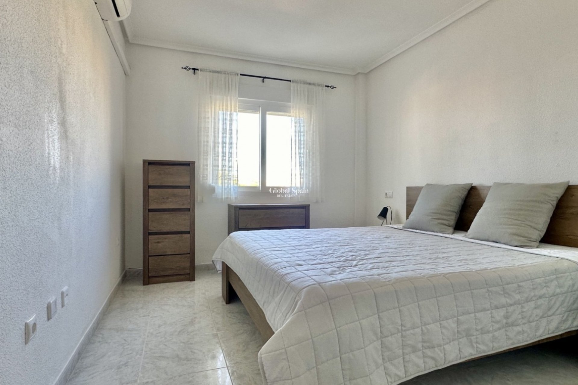 Odsprzedaż - Apartament -
ORIHUELA COSTA - 