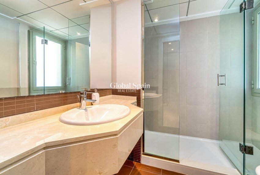 Odsprzedaż - Apartament -
ORIHUELA - LAS COLINAS GOLF RESORT