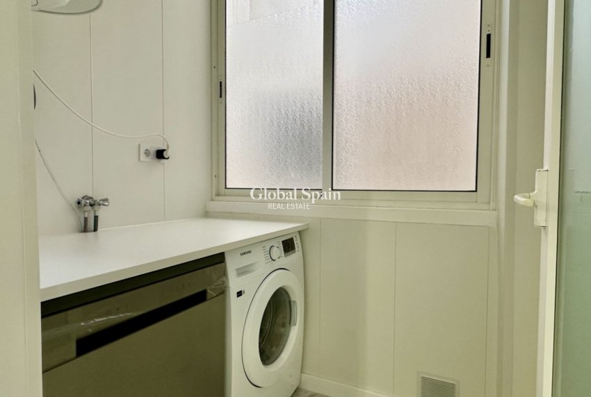 Odsprzedaż - Apartament -
ORIHUELA