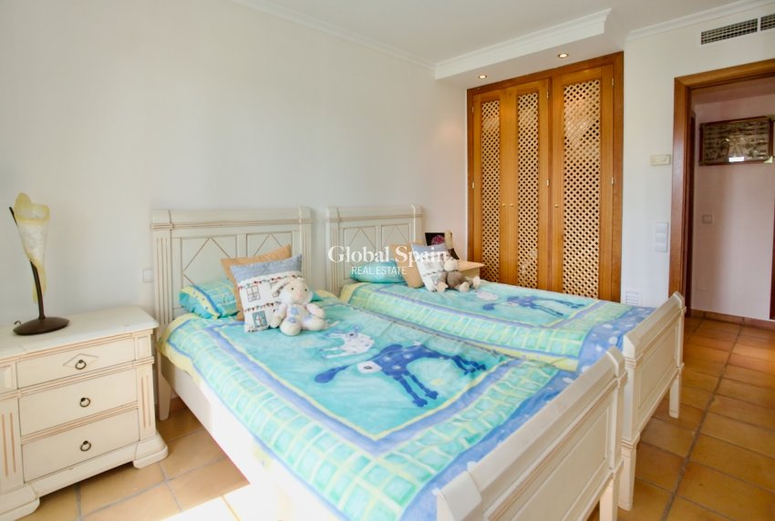 Odsprzedaż - Apartament - Parter -
Portals Nous - Calvià