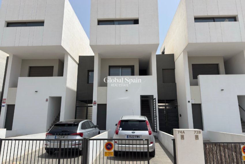 Odsprzedaż - Apartament -
PILAR DE LA HORADADA - MIL PALMERAS 