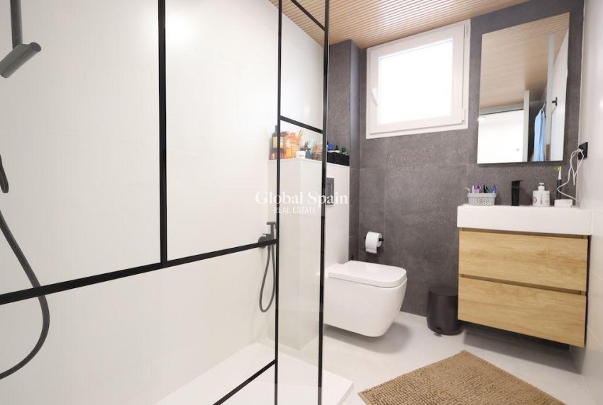 Odsprzedaż - Apartament -
PILAR DE LA HORADADA - Zona Pueblo