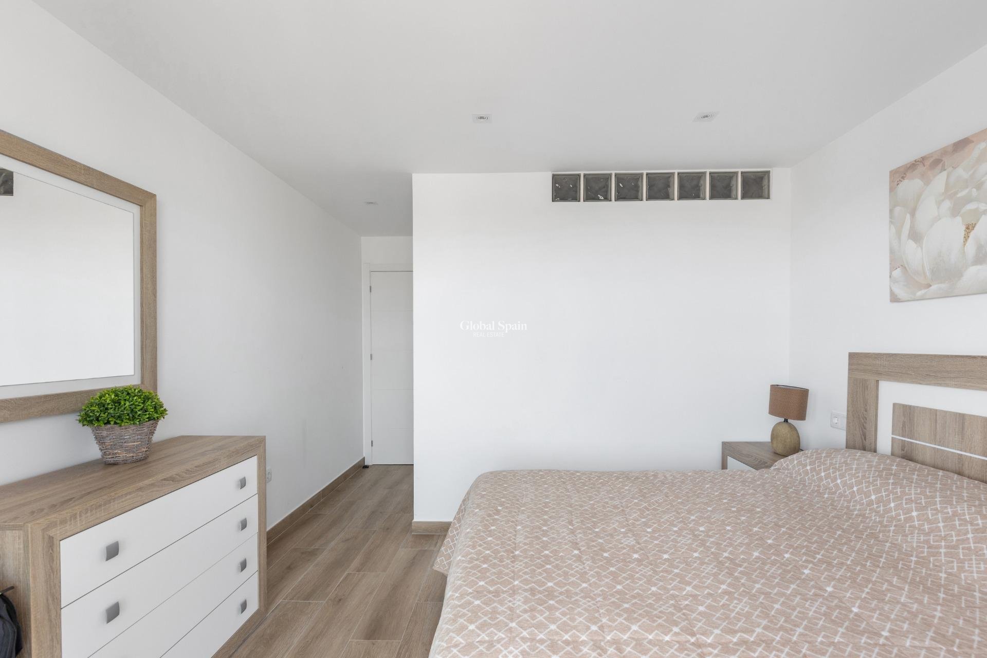 Odsprzedaż - Apartament -
TORREVIEJA - Acequion