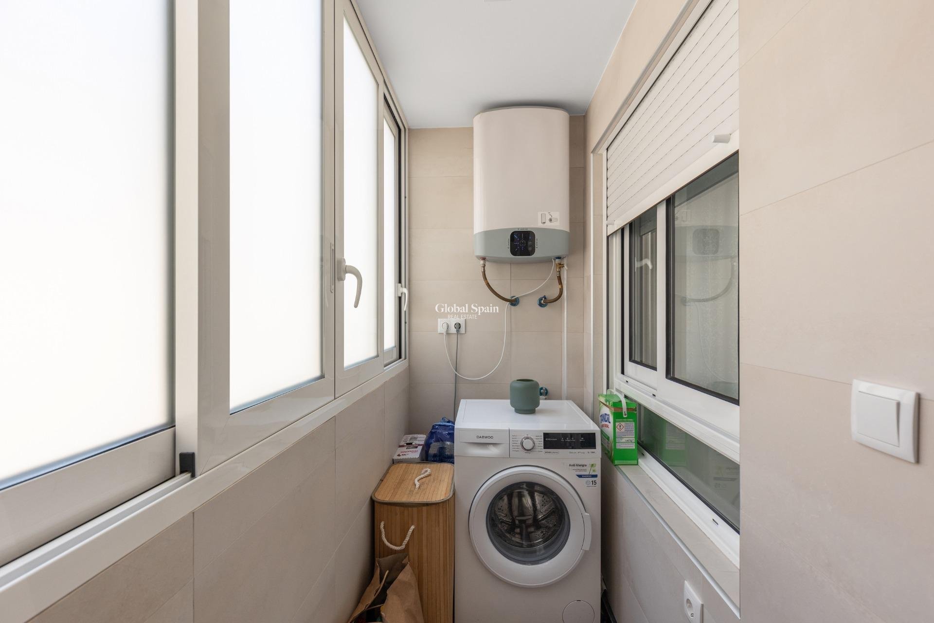 Odsprzedaż - Apartament -
TORREVIEJA - Acequion