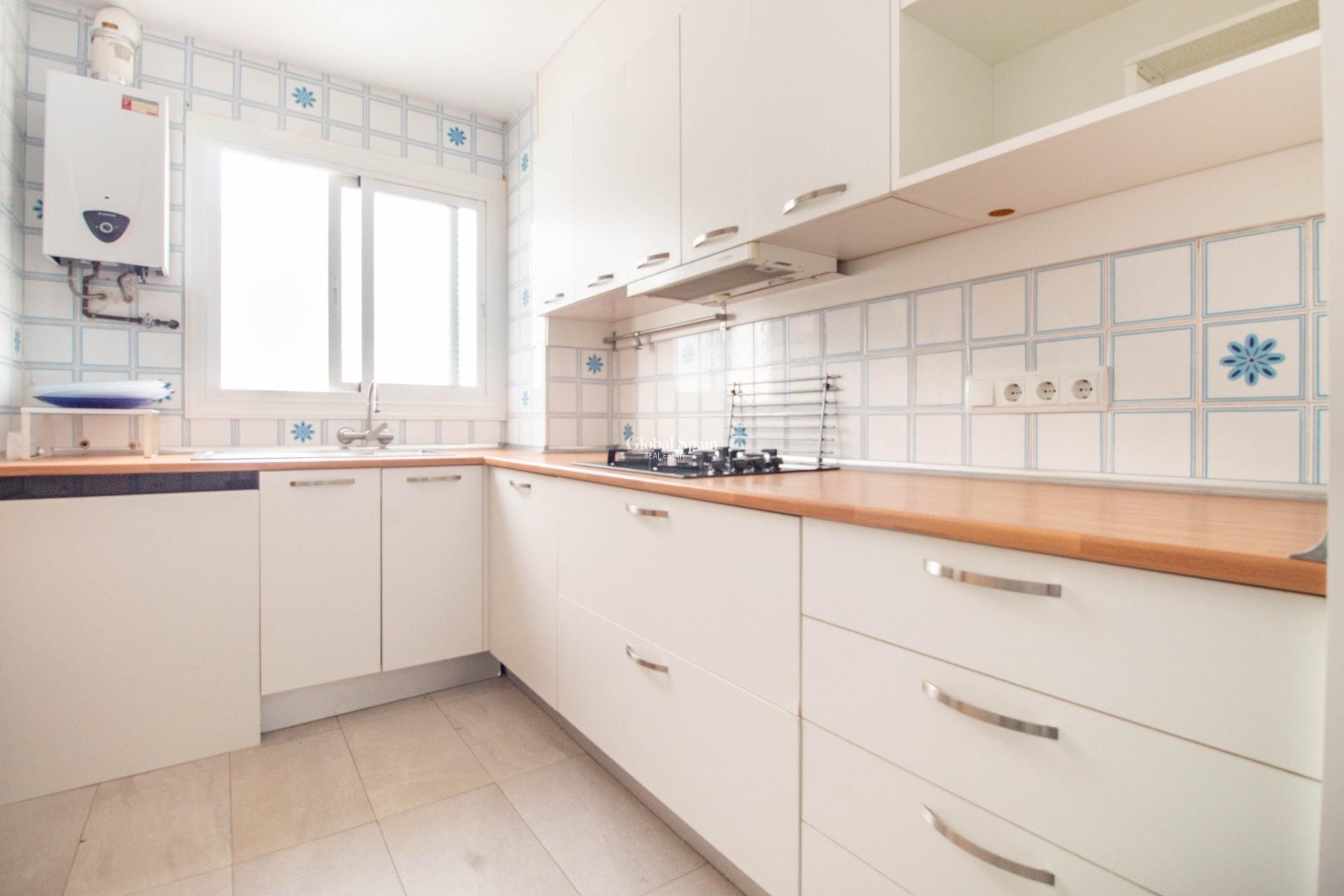 Odsprzedaż - Apartament -
TORREVIEJA - Acequion