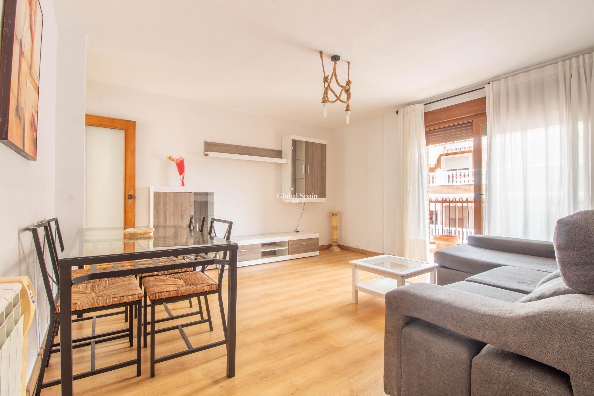 Odsprzedaż - Apartament -
TORREVIEJA - Acequion