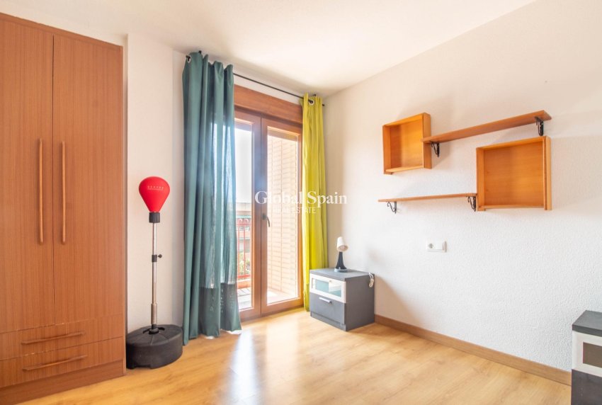 Odsprzedaż - Apartament -
TORREVIEJA - Acequion